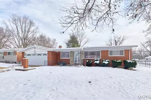 9736 Tullamoor Dr, Saint Louis, MO 63136 - Photo 2