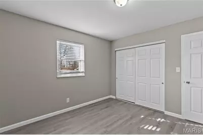 130 E Oak Street, Saint Clair, MO 63077 - Photo 14