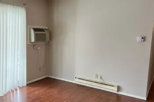 7601 Hazelcrest Dr, Hazelwood, MO 63042 - Photo 4