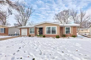 1350 Sandy Dr, Florissant, MO 63031 - Photo 2