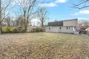 2420 E Milton Ave, Overland, MO 63114 - Photo 22