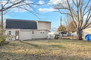 2420 E Milton Ave, Overland, MO 63114 - Photo 24