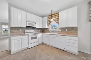 2140 Hawks Landing Dr, Lake Saint Louis, MO 63367 - Photo 10