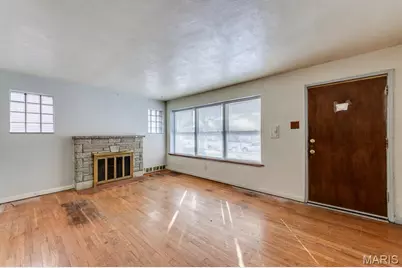 5875 Robert Avenue, Saint Louis, MO 63109 - Photo 4