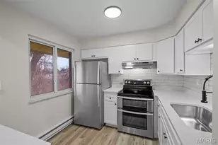 9924 Bunker Hill Dr, Saint Louis, MO 63123 - Photo 10