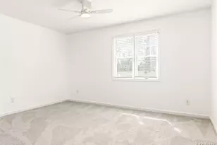 9035 W Swan Cir, Saint Louis, MO 63144 - Photo 8