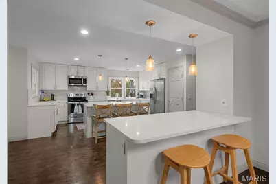 12122 Royal Valley Drive, Creve Coeur, MO 63141 - Photo 8