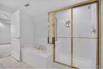 500 North and South Road #103, University City, MO 63130 - Photo 20