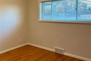 500 Beaucaire Dr, Warson Woods, MO 63122 - Photo 24