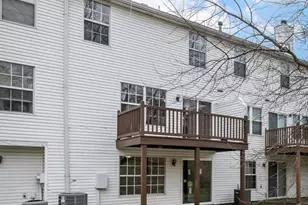 11920 Autumn Lakes Dr, Maryland Heights, MO 63043 - Photo 28