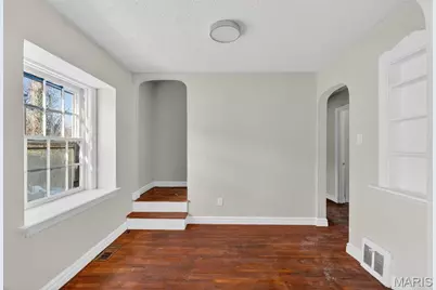6713 Kenwood Drive, Normandy, MO 63121 - Photo 8