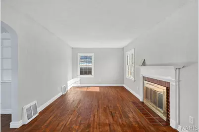6713 Kenwood Drive, Normandy, MO 63121 - Photo 4