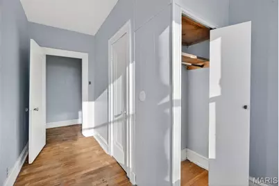 4883 Farlin Avenue, Saint Louis, MO 63115 - Photo 32