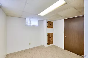 9412 Lodge Pole Ln, Crestwood, MO 63126 - Photo 20