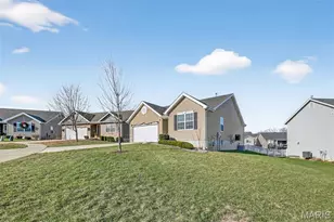 349 Rock Ridge Rd, Wentzville, MO 63385 - Photo 6