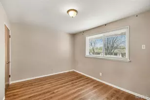 1040 Bluefield Dr, Florissant, MO 63033 - Photo 6