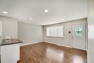 1040 Bluefield Dr, Florissant, MO 63033 - Photo 2