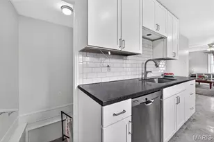 12157 Belaire Pl, Maryland Heights, MO 63043 - Photo 20