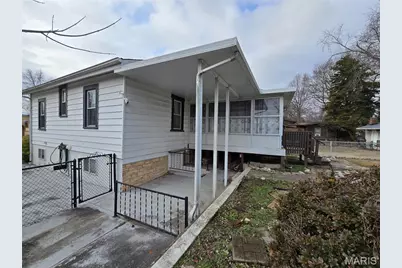 223 W Felton Avenue, Saint Louis, MO 63125 - Photo 2
