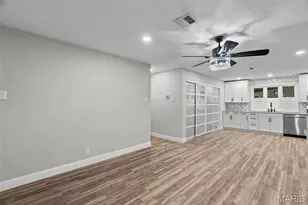 2956 Chevron Dr, Saint Louis, MO 63125 - Photo 16