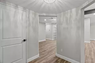 2956 Chevron Dr, Saint Louis, MO 63125 - Photo 8