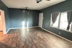 318 Kendall St, Sikeston, MO 63801 - Photo 2