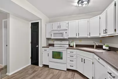 2331 Kratky Road #E, Saint Louis, MO 63114 - Photo 6