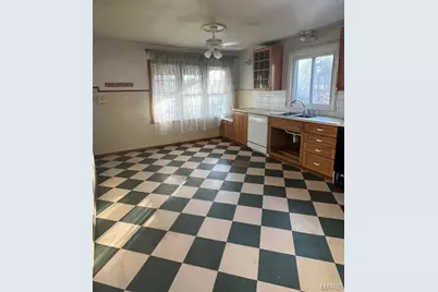 1210 Ruth Drive, Kirkwood, MO 63122 - Photo 8
