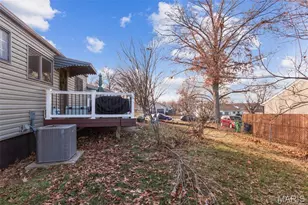 6301 Ashbury Dr, Saint Louis, MO 63123 - Photo 32