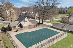 2205 Sequoia Park Ct, Maryland Heights, MO 63043 - Photo 16