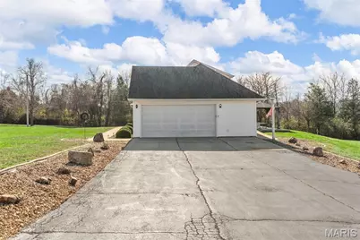 1937 N Commercial Avenue, Saint Clair, MO 63077 - Photo 6