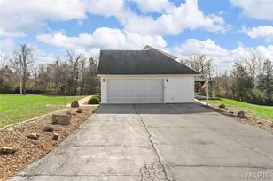 1937 N Commercial Ave, Saint Clair, MO 63077 - Photo 6