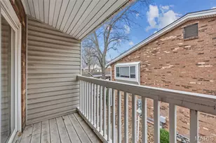 425 S Geyer Rd, Kirkwood, MO 63122 - Photo 12