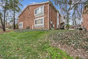 425 S Geyer Rd, Kirkwood, MO 63122 - Photo 24