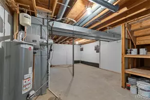 2041 Silent Spring Dr, Maryland Heights, MO 63043 - Photo 26