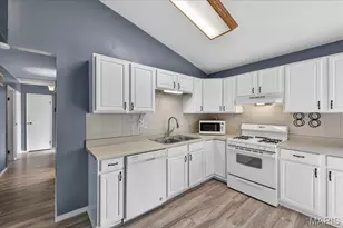 23 Wild Deer Ln, Saint Peters, MO 63376 - Photo 14