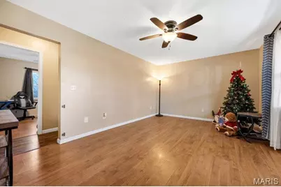 707 Kent Drive, Wentzville, MO 63385 - Photo 2