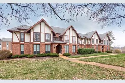 927 Claytonbrook Drive #3, Ballwin, MO 63011 - Photo 1