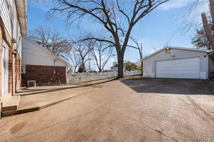 7312 Melbourne 1/2 Ave, Shrewsbury, MO 63119 - Photo 28