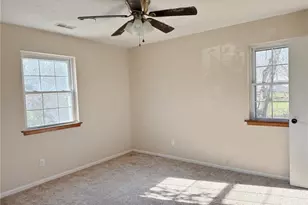 22793 Pleasant Dr, Lebanon, MO 65536 - Photo 10
