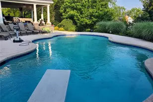 16432 Farmers Mill Ln, Chesterfield, MO 63005 - Photo 4