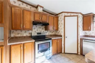 3166 Quiet Forest Dr, Imperial, MO 63052 - Photo 10