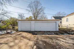 10212 St Arthur Ln, Saint Ann, MO 63074 - Photo 10