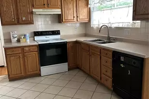 660 Crabapple Ln, Florissant, MO 63031 - Photo 8