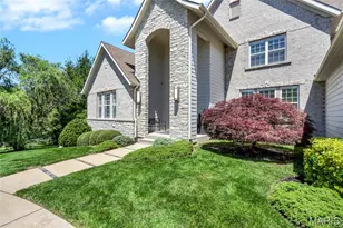 18239 Canyon Forest Ct, Chesterfield, MO 63005 - Photo 8
