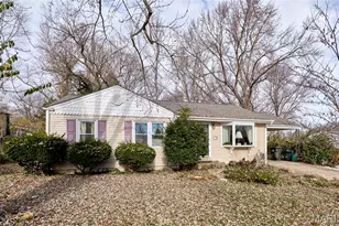 917 Hawthorn Ave, Saint Charles, MO 63301 - Photo 2