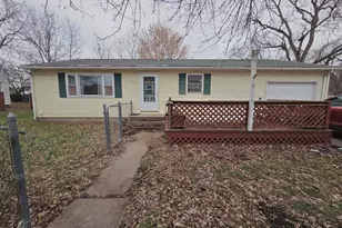 605 N 5th St, Stanton, MO 63435 - Photo 2