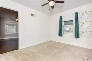 829 Perry St, Saint Charles, MO 63301 - Photo 16