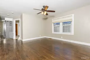 829 Perry St, Saint Charles, MO 63301 - Photo 4