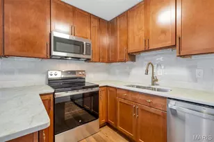 2499 Dordogne Dr, Maryland Heights, MO 63043 - Photo 18